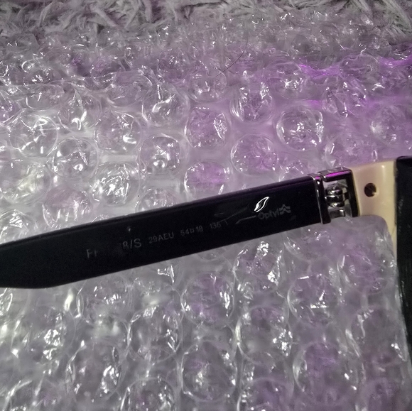 Fendi Black Sunglasses with Gold Accents - Picture 5 of 9